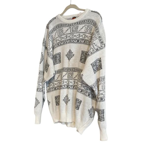 Vintage White Gray Pullover Abstract Grecian Pattern Acrylic Sweater Size Medium - Picture 16 of 16